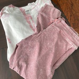 Victoria’s Secret PINK Sweatshirt and Jogger Set